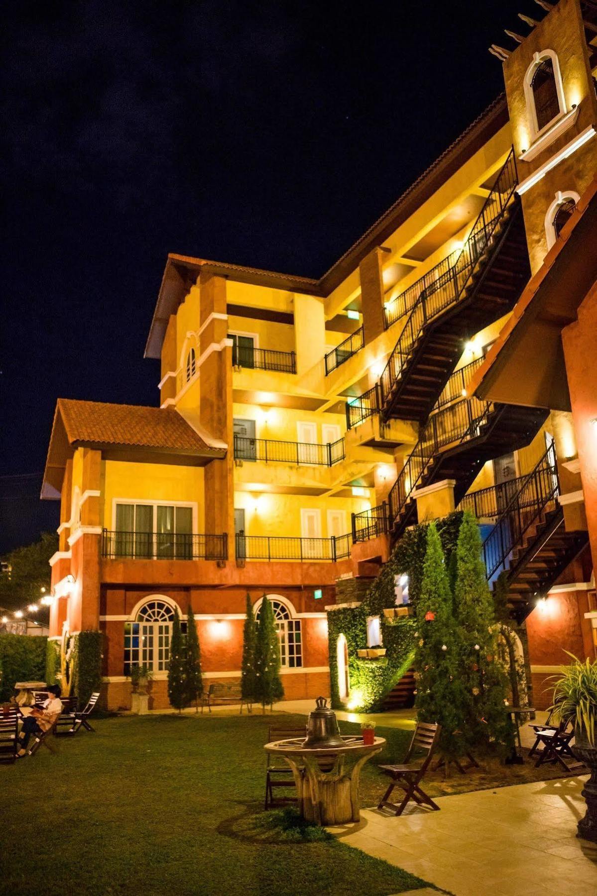 San Pareni Hotel Čiang Mai Exteriér fotografie
